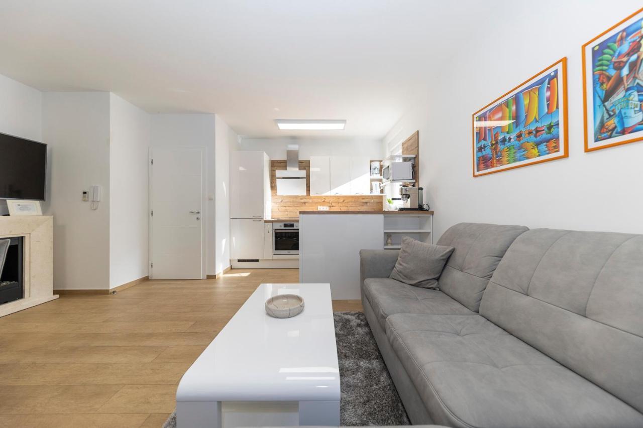 Joy 2 Apartment Novalja Dış mekan fotoğraf